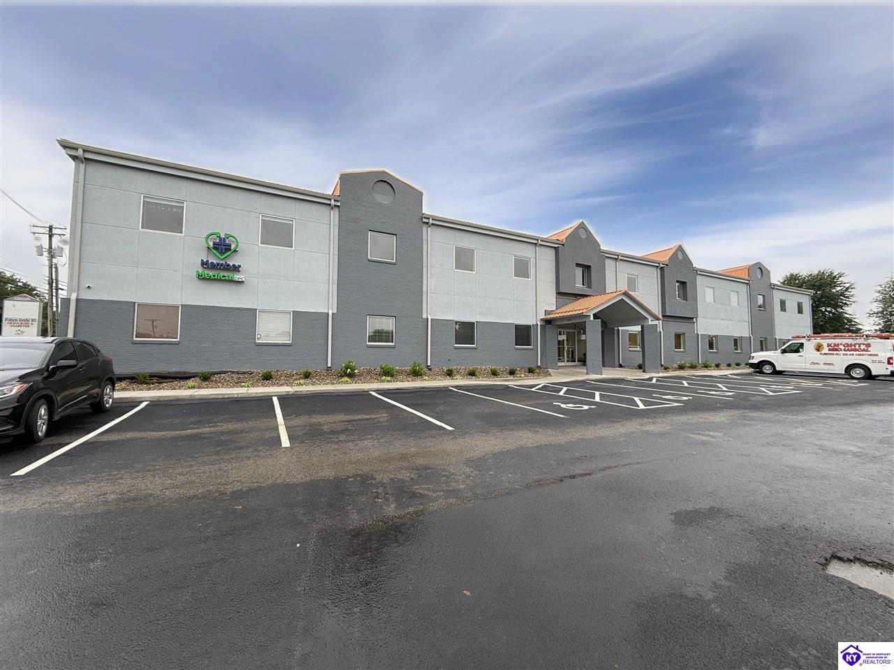 1230-208 Woodland Drive