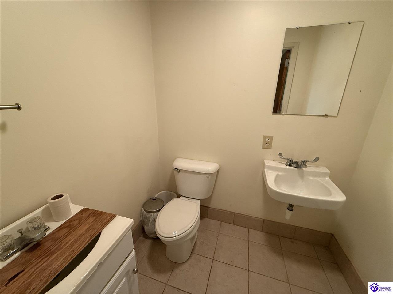 1230-115 Woodland Drive