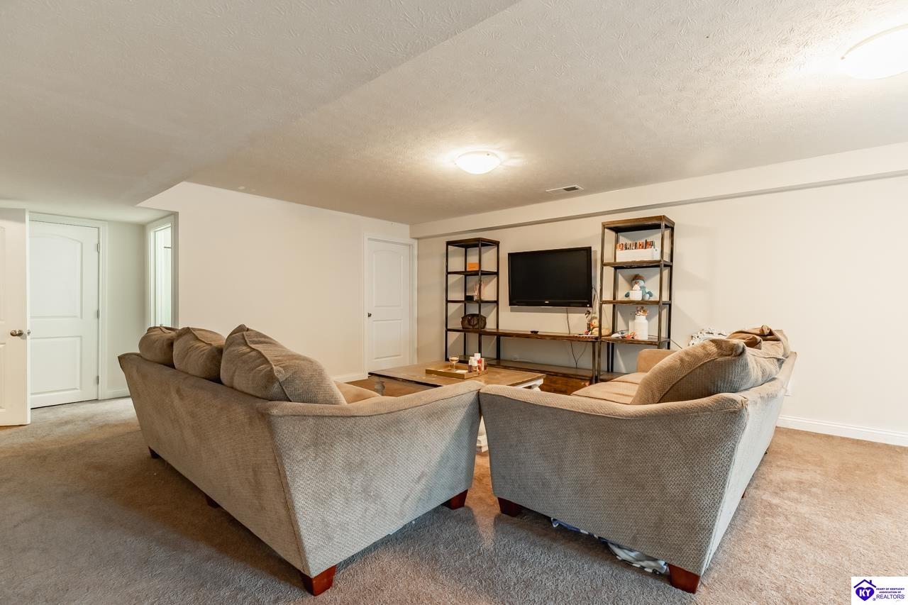 578 Deer Run Way