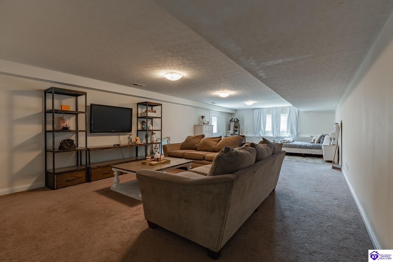 578 Deer Run Way