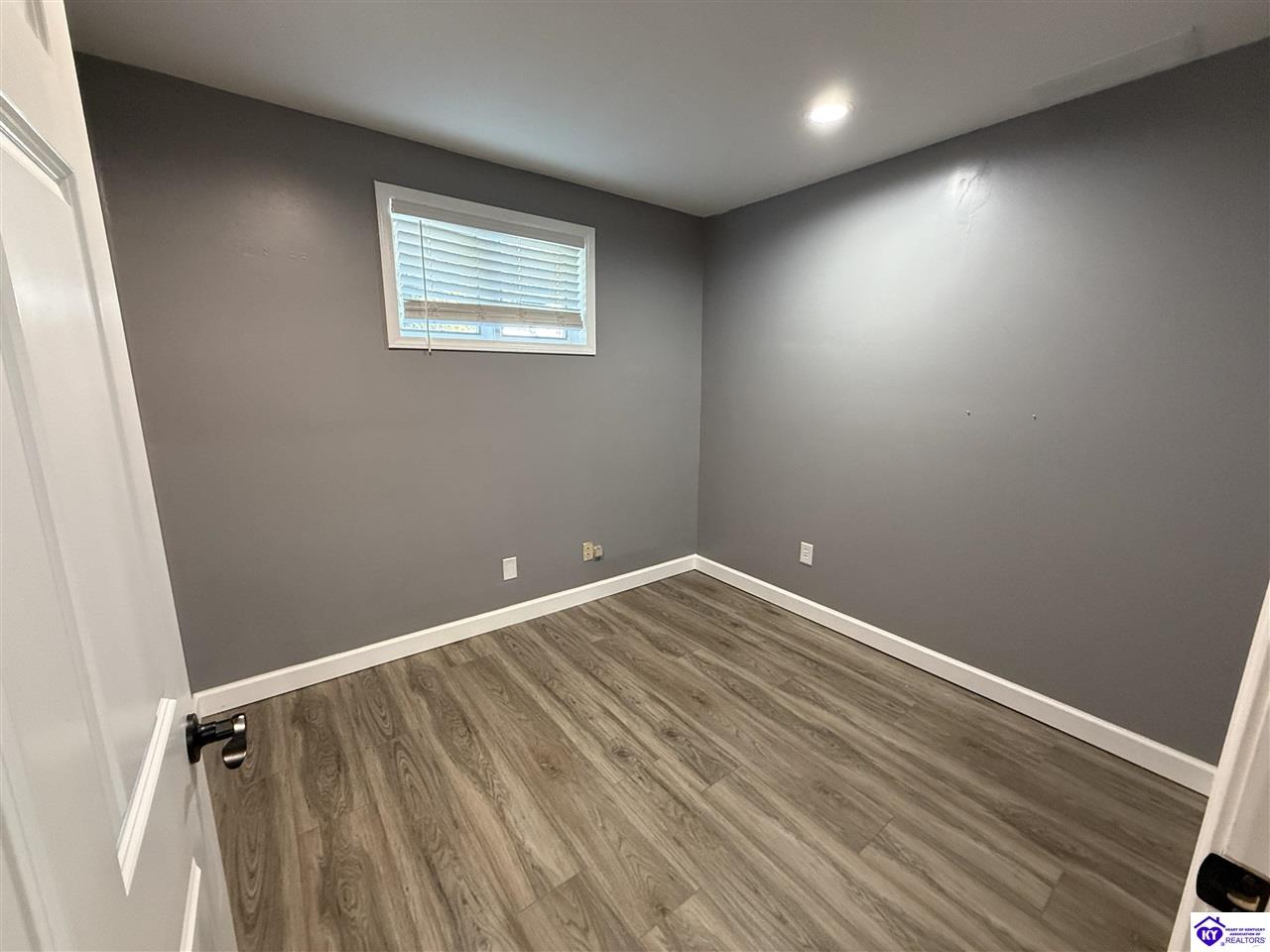 300 W Dixie Avenue