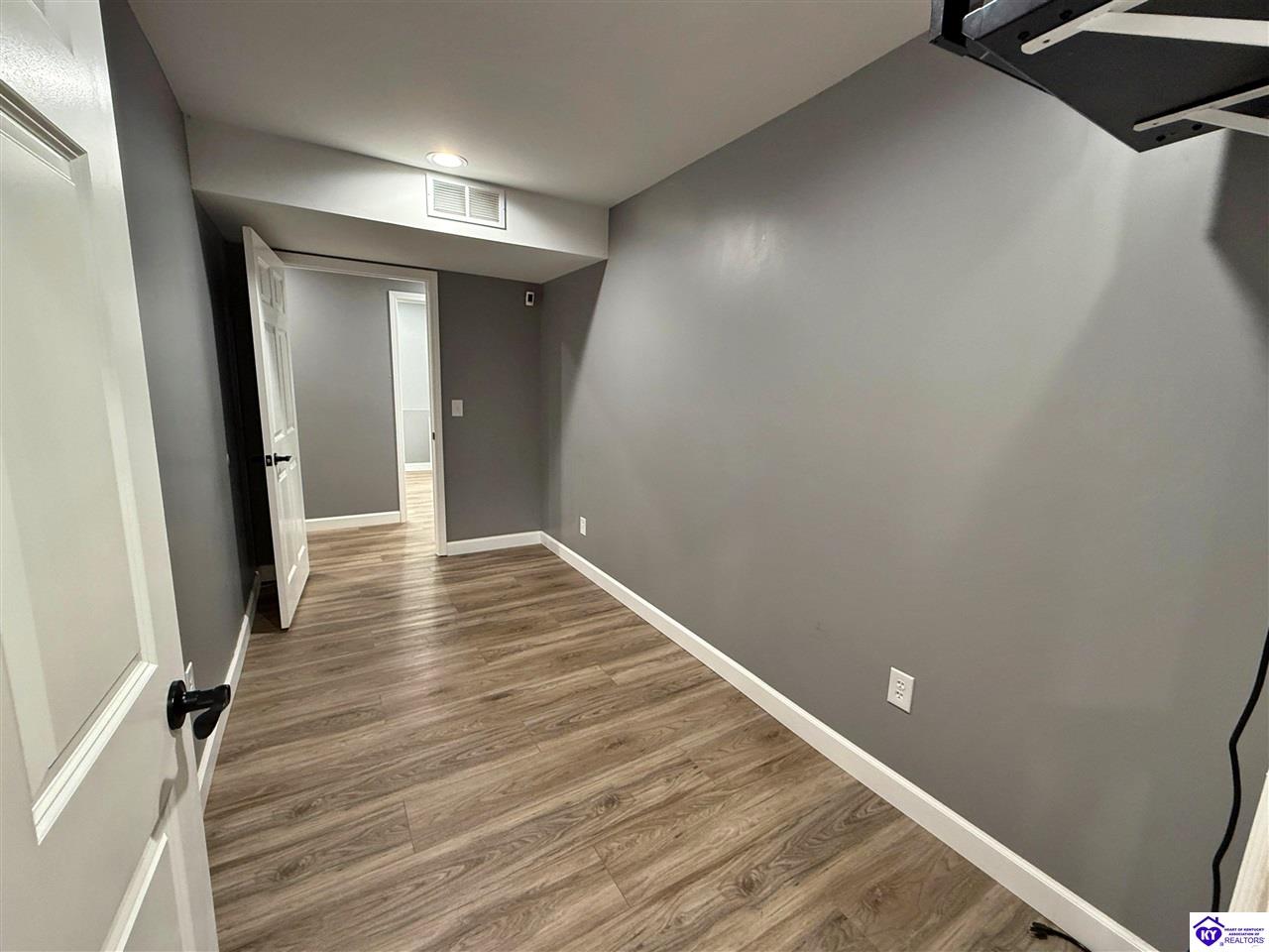300 W Dixie Avenue
