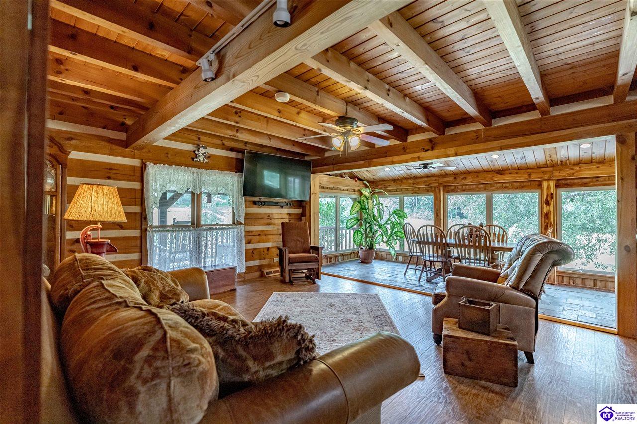 5846 Valley Creek Road