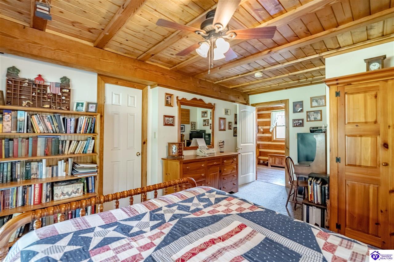5846 Valley Creek Road