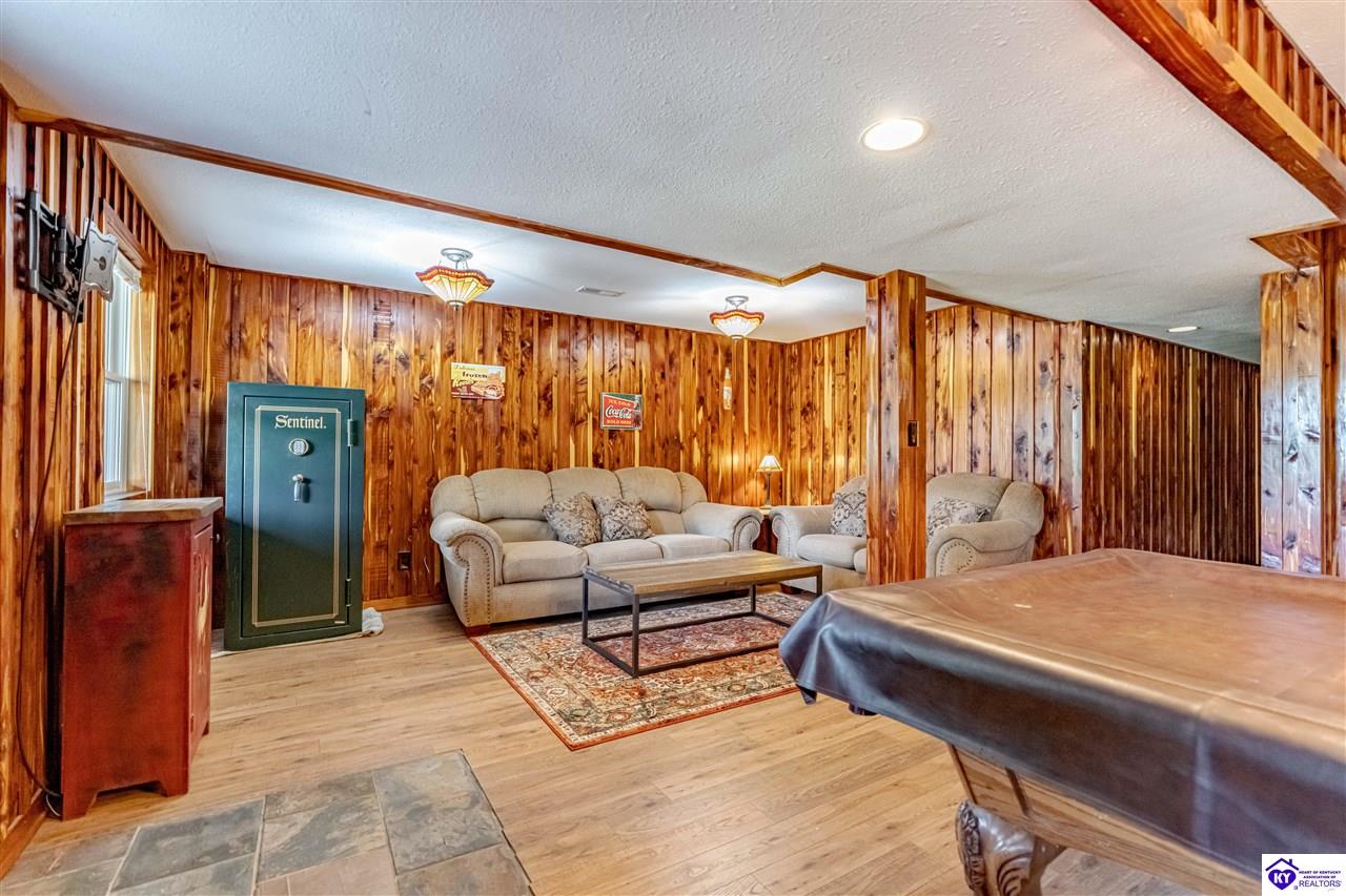 5846 Valley Creek Road