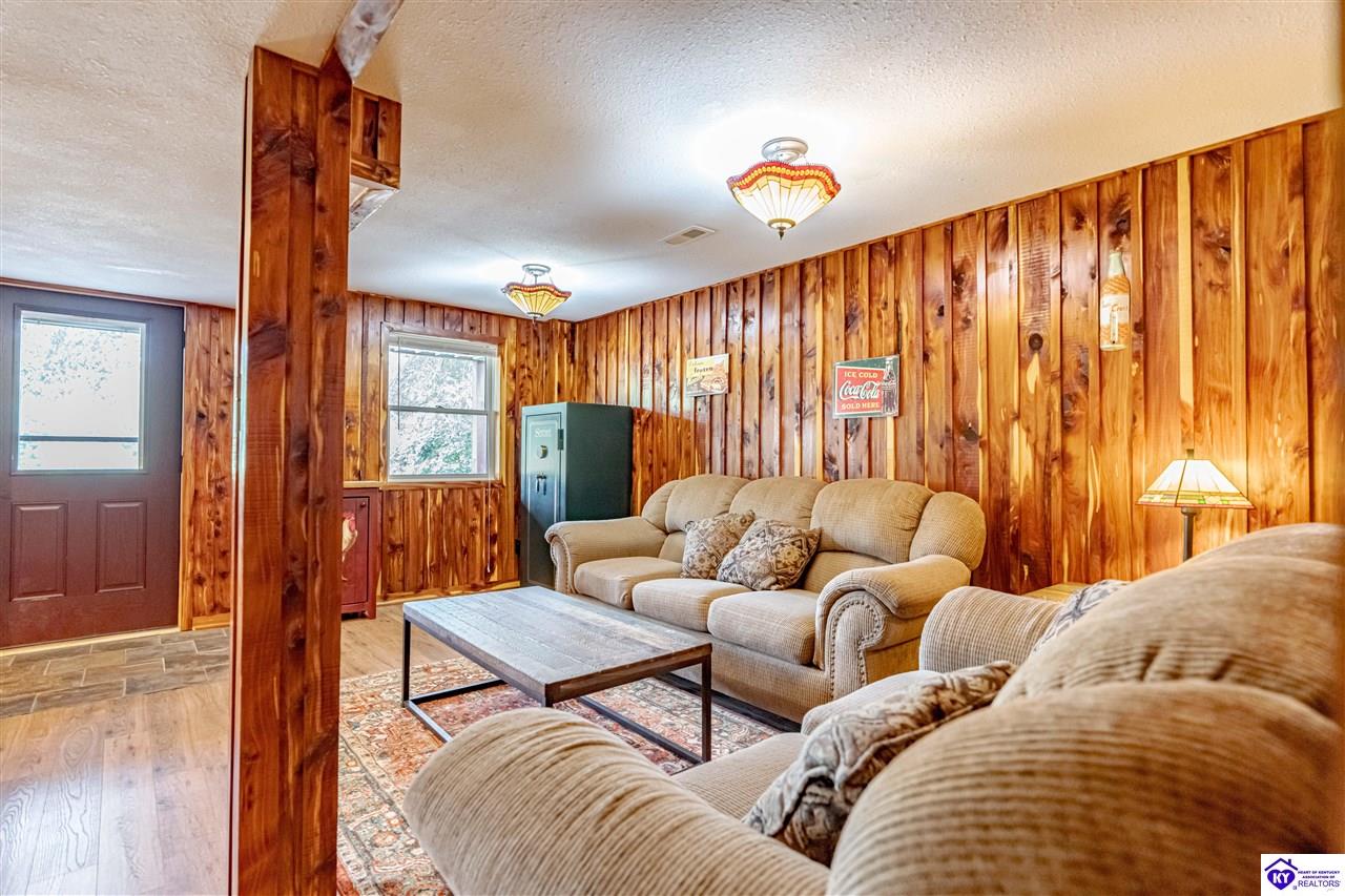 5846 Valley Creek Road