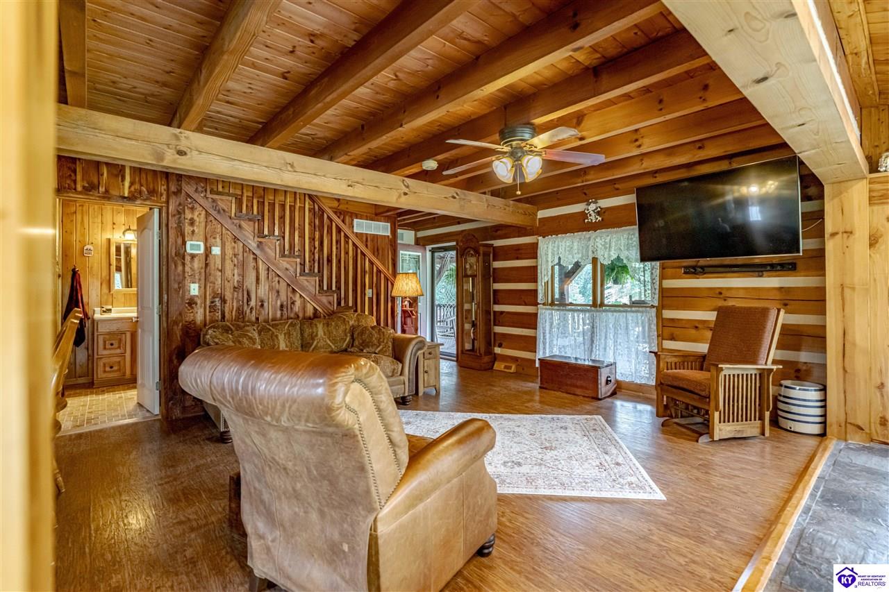 5846 Valley Creek Road