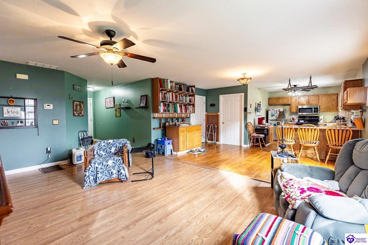386 Kaylyn Drive