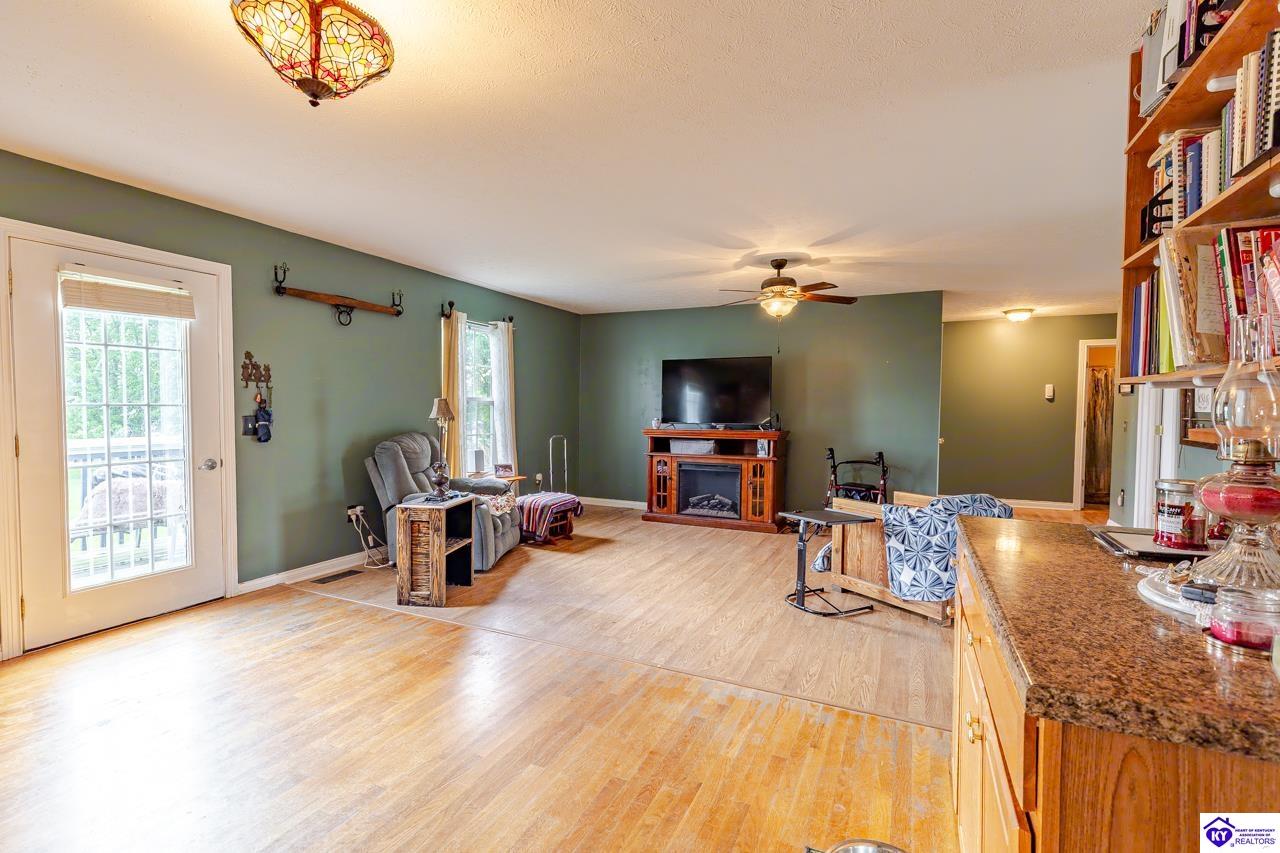 386 Kaylyn Drive