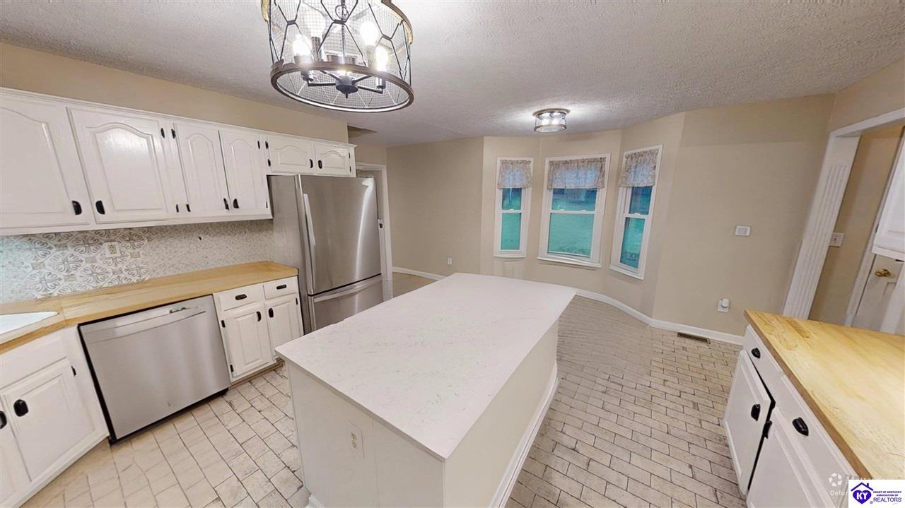 108 Overall Phillips Road