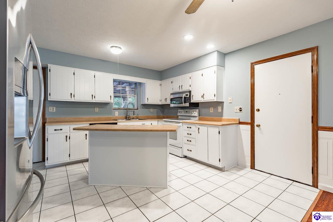 102 Larkspur Drive