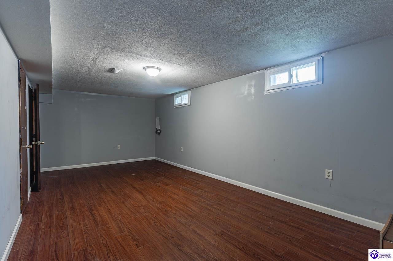 102 Larkspur Drive