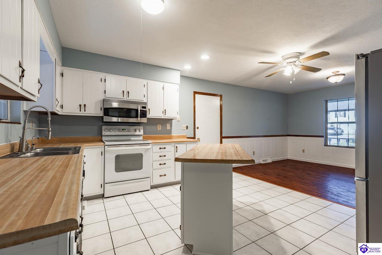 102 Larkspur Drive