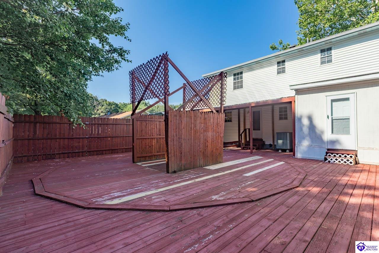 102 Larkspur Drive