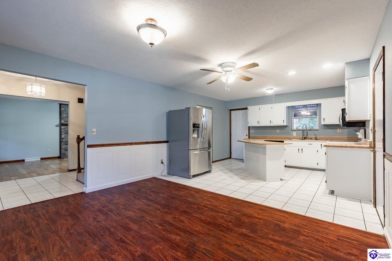 102 Larkspur Drive