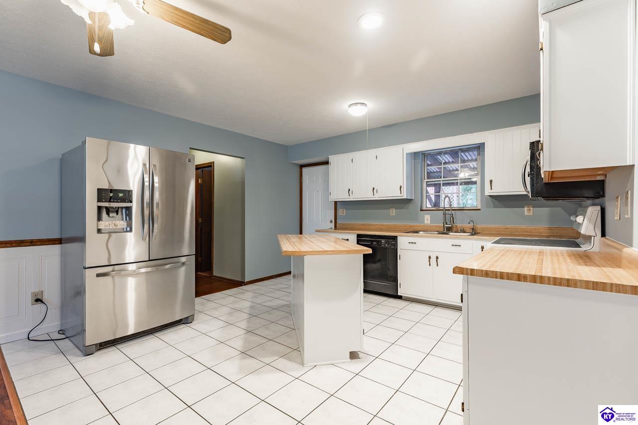102 Larkspur Drive