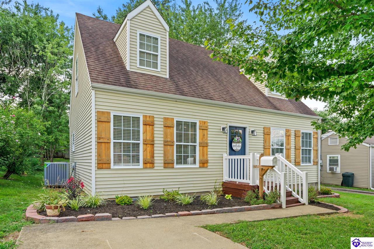 216 W Warfield Street