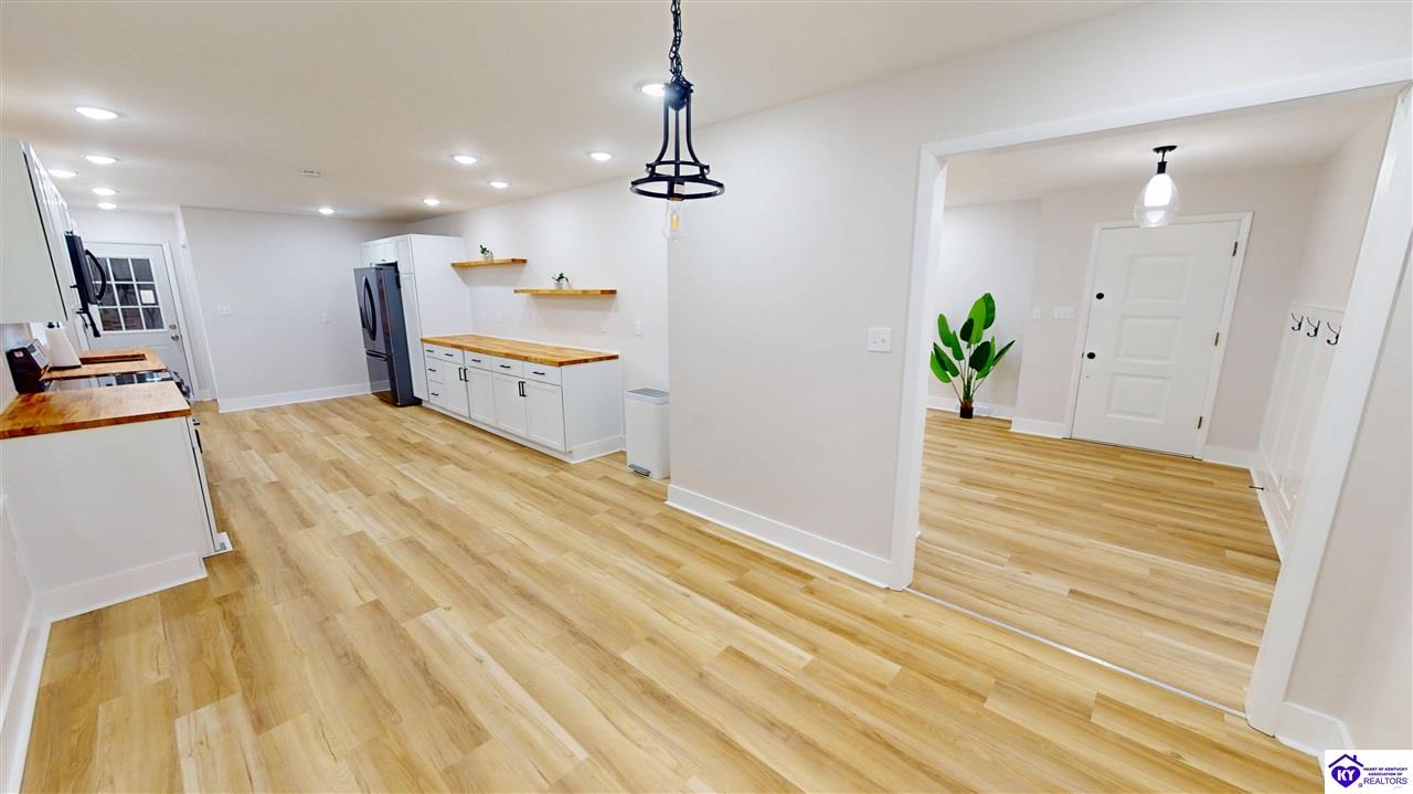 301 Edgewood Avenue