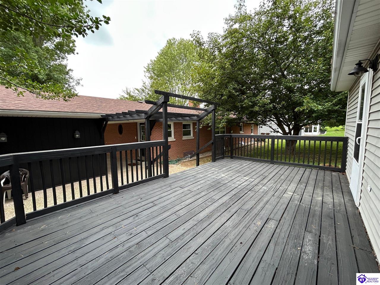 301 Edgewood Avenue
