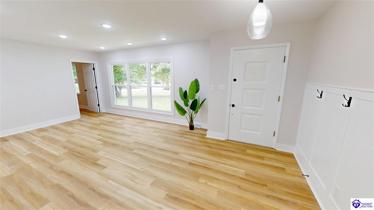 301 Edgewood Avenue