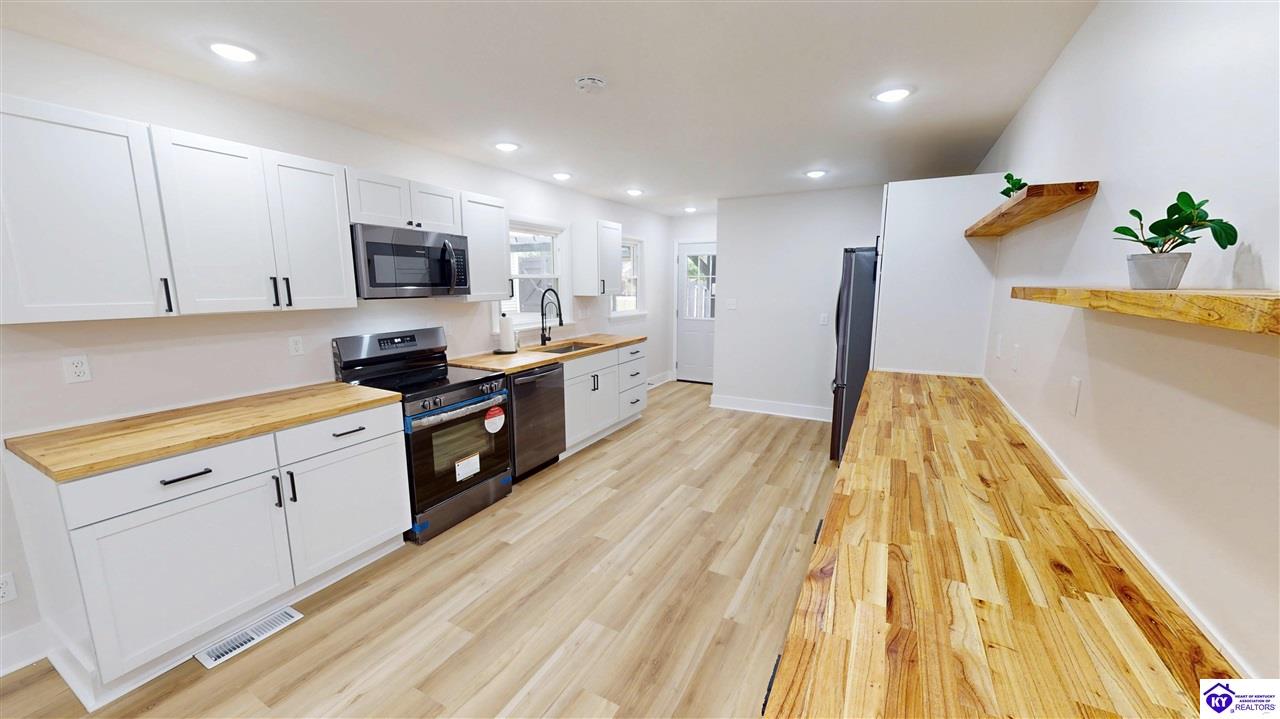 301 Edgewood Avenue