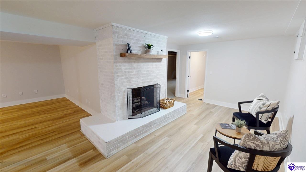 301 Edgewood Avenue