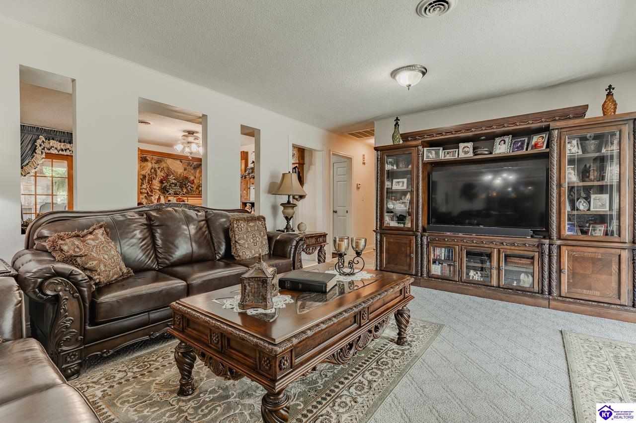 696 Pine Valley Drive