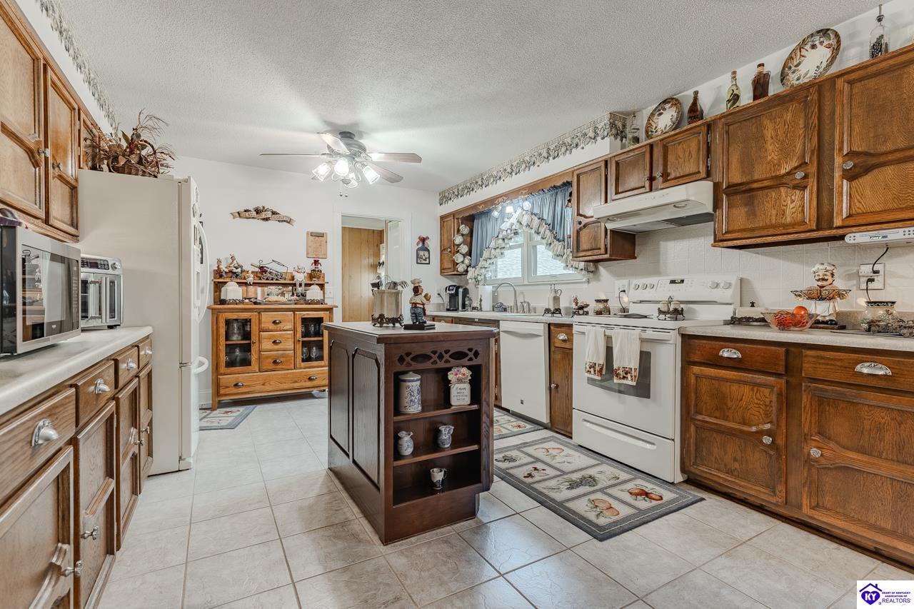 696 Pine Valley Drive