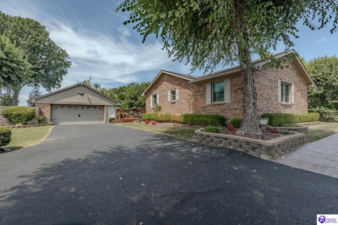 696 Pine Valley Drive