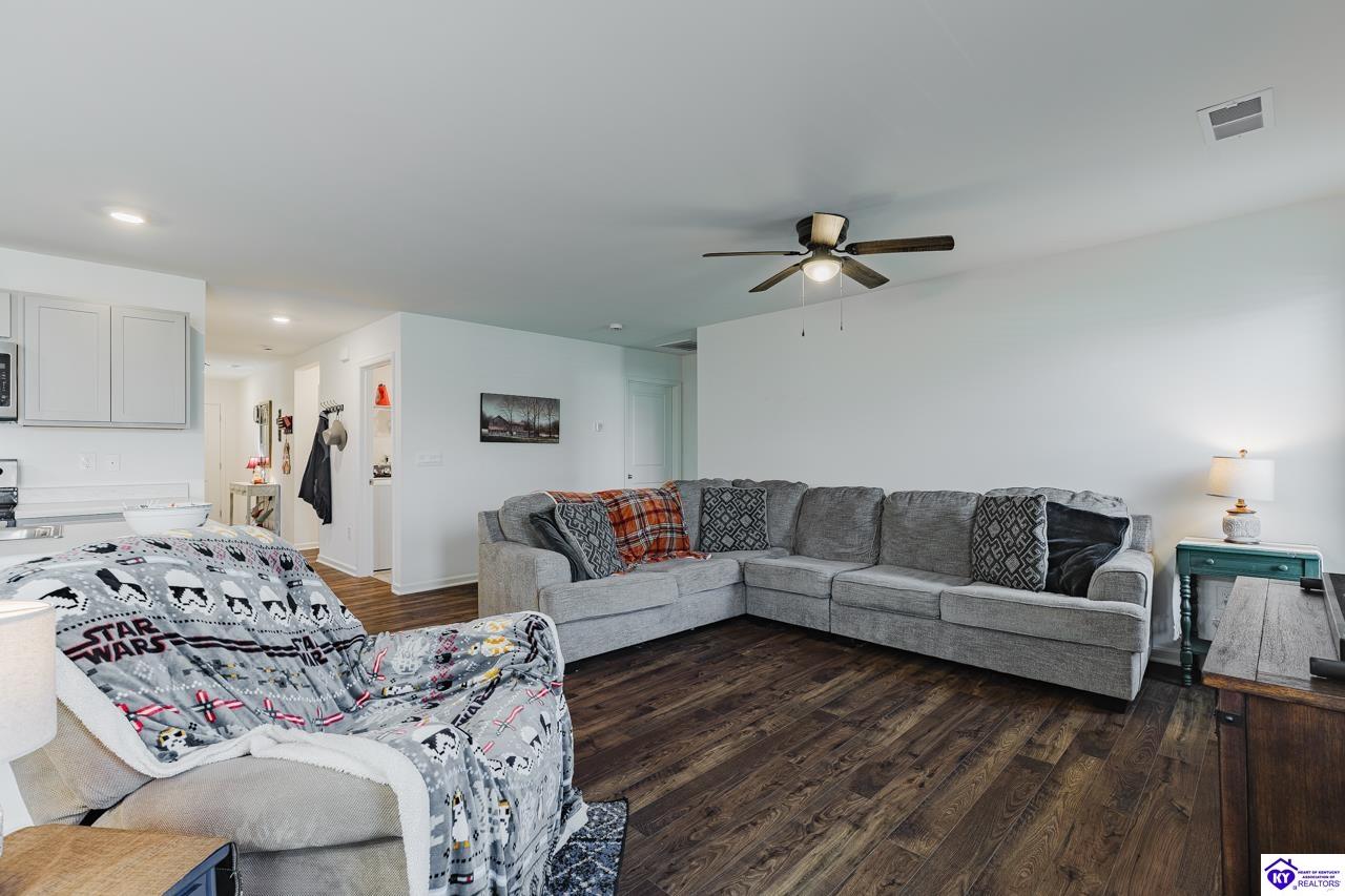 104 Oberon Ct