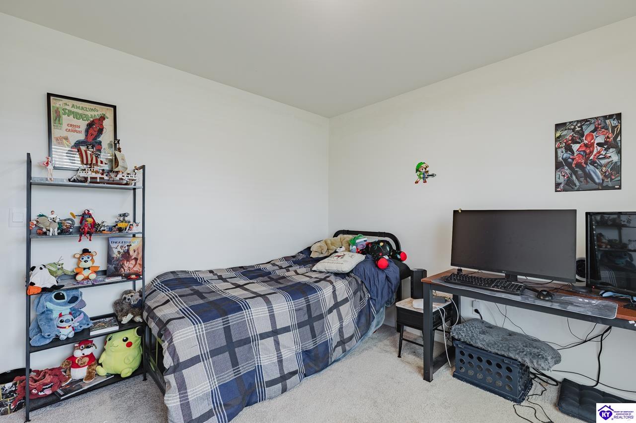 104 Oberon Ct