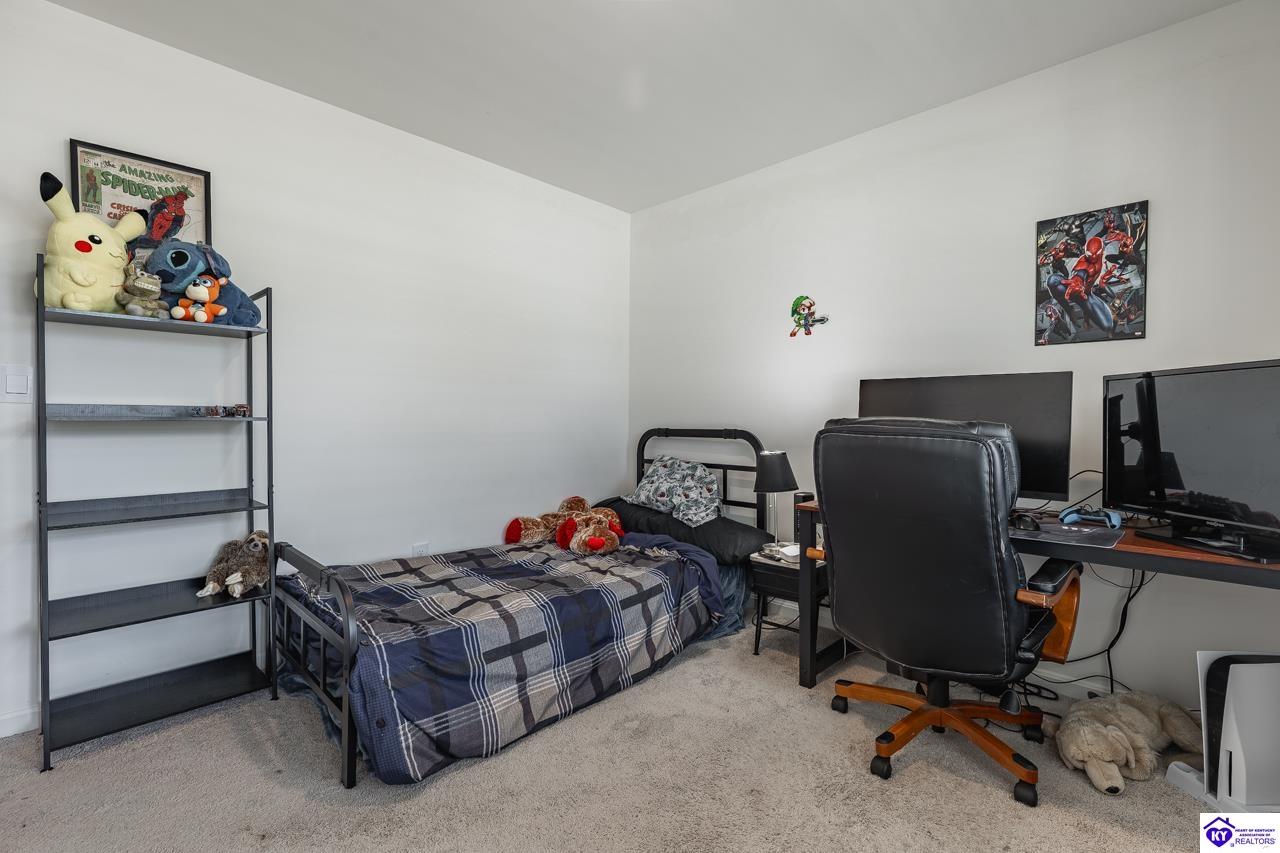 104 Oberon Ct