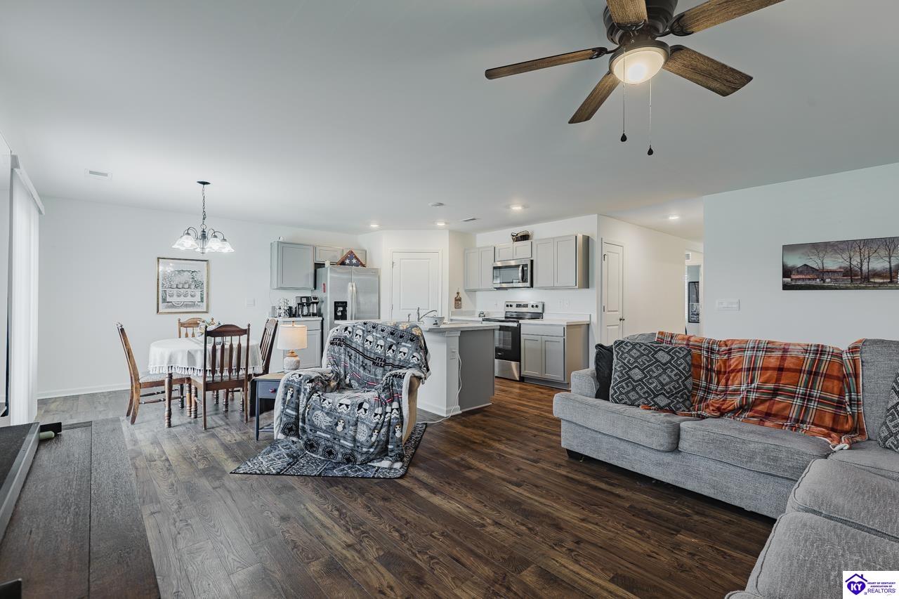 104 Oberon Ct