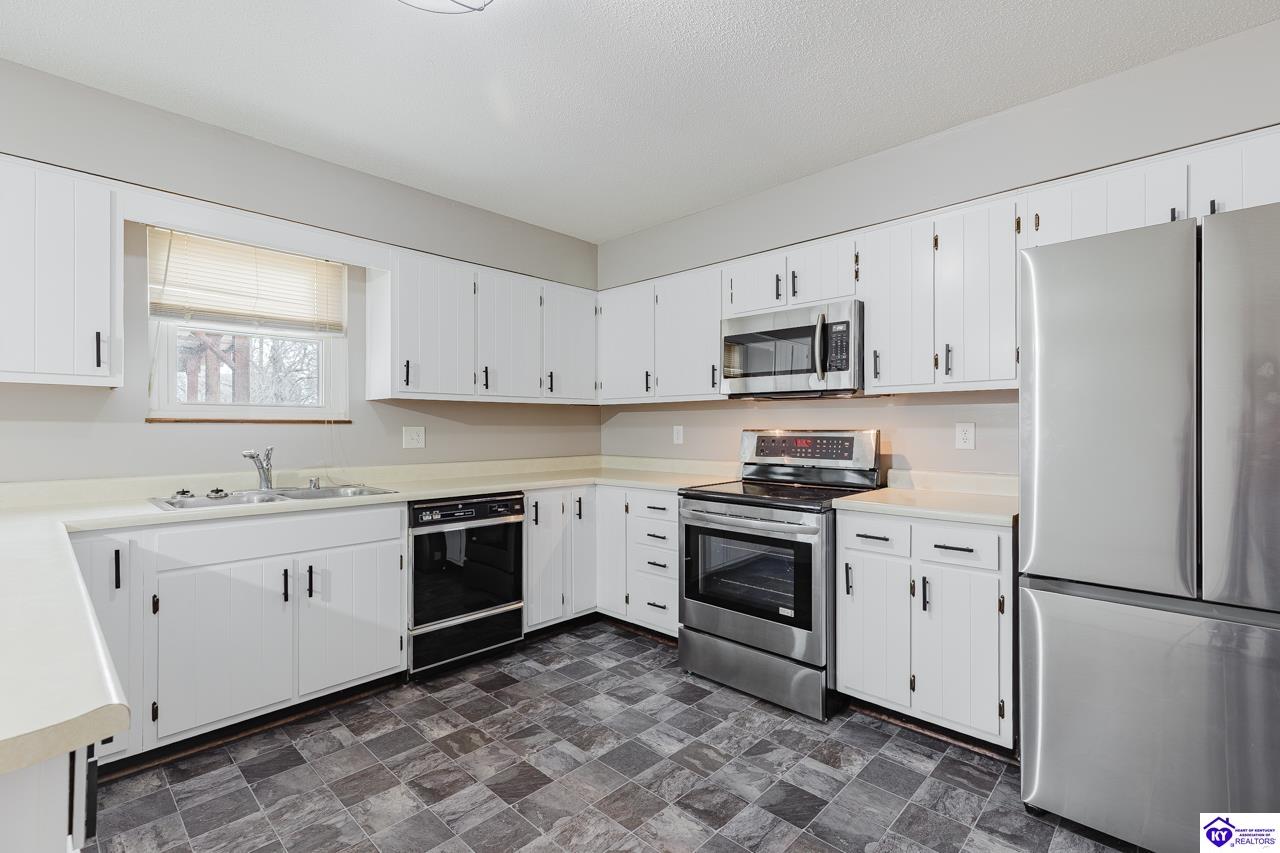 1900 Clearview Drive