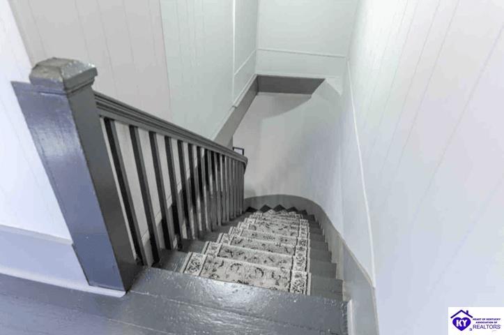 404 Washington Street