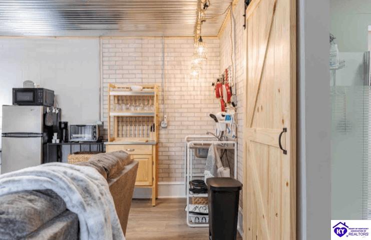 404 Washington Street