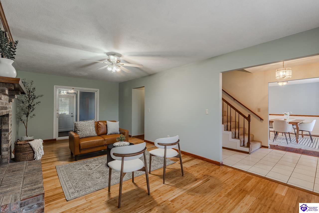 102 Larkspur Drive