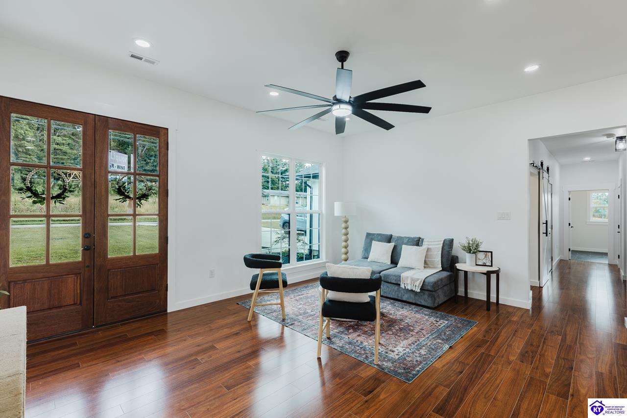 591 Palmetto Loop