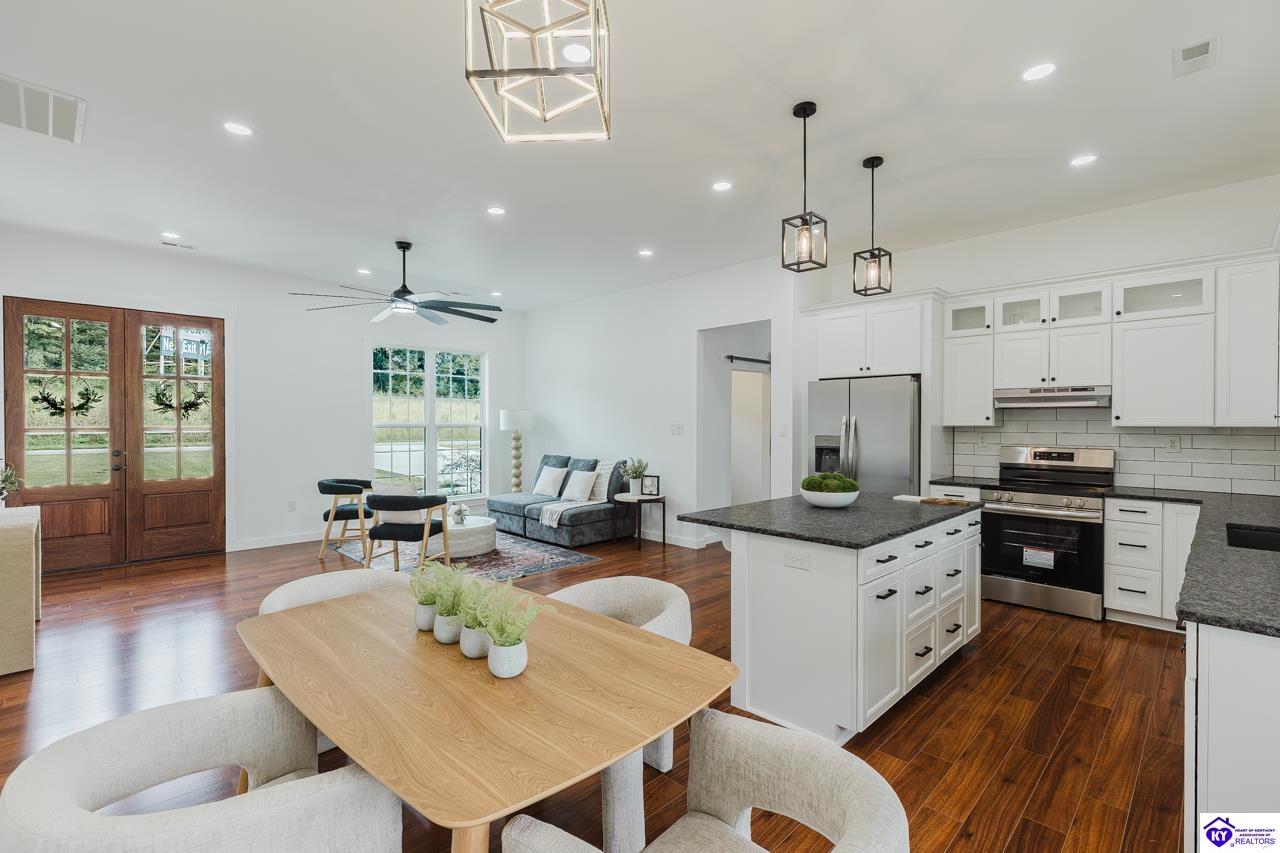 591 Palmetto Loop