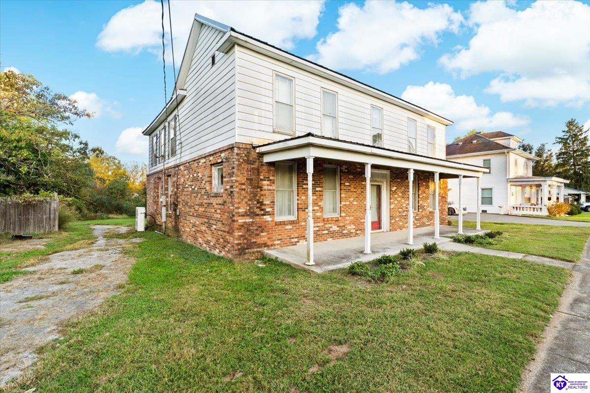 214 N Walnut Street