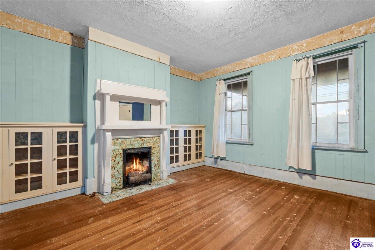 214 N Walnut Street