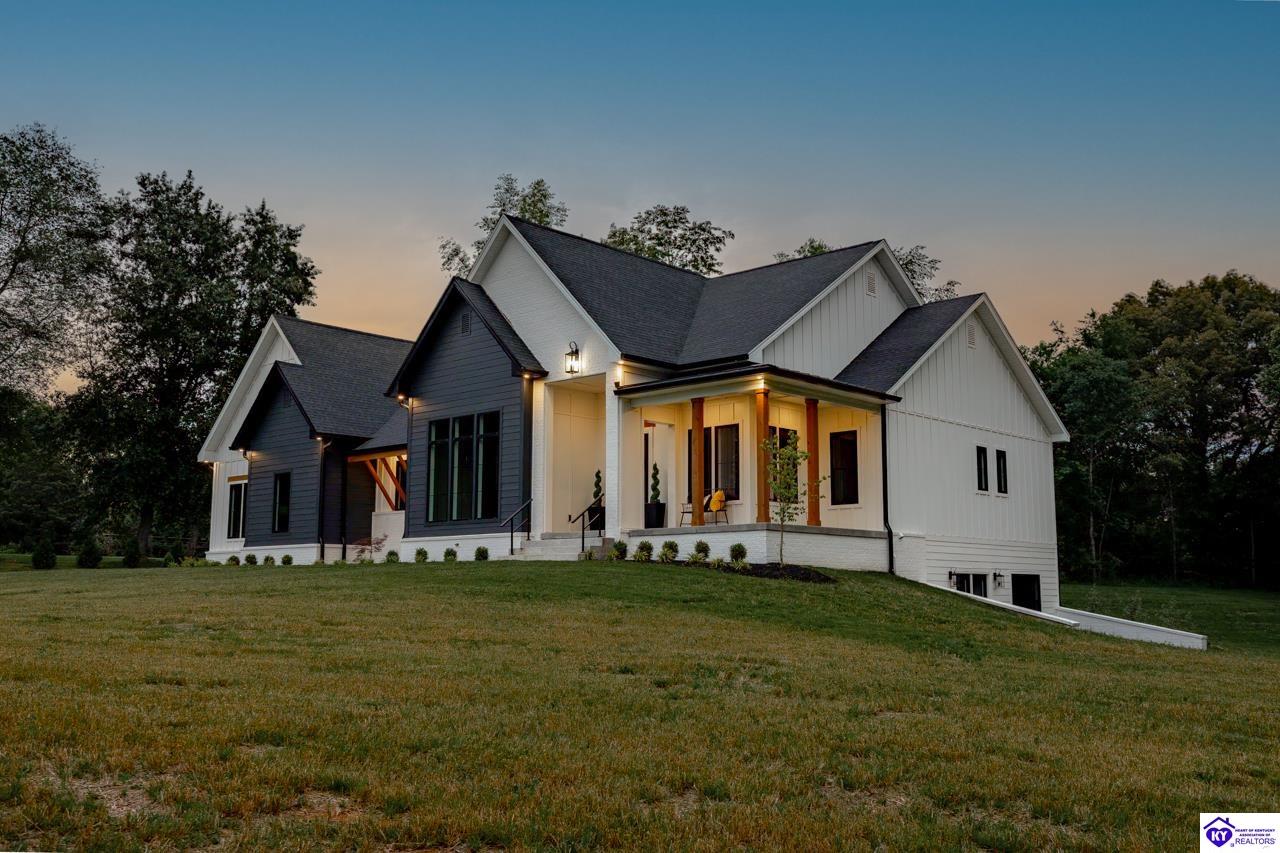 2045 W Rhudes Creek Road