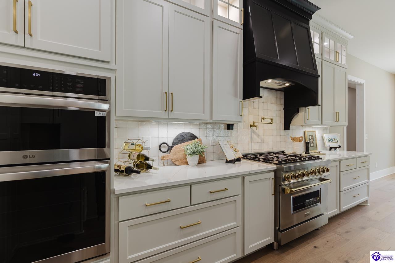 2045 W Rhudes Creek Road