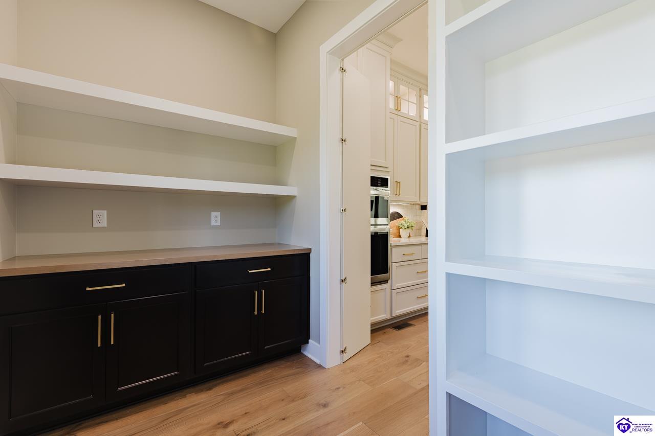 2045 W Rhudes Creek Road