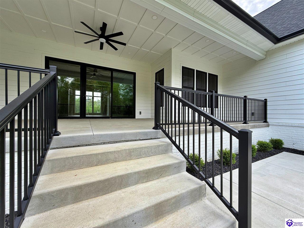 2045 W Rhudes Creek Road