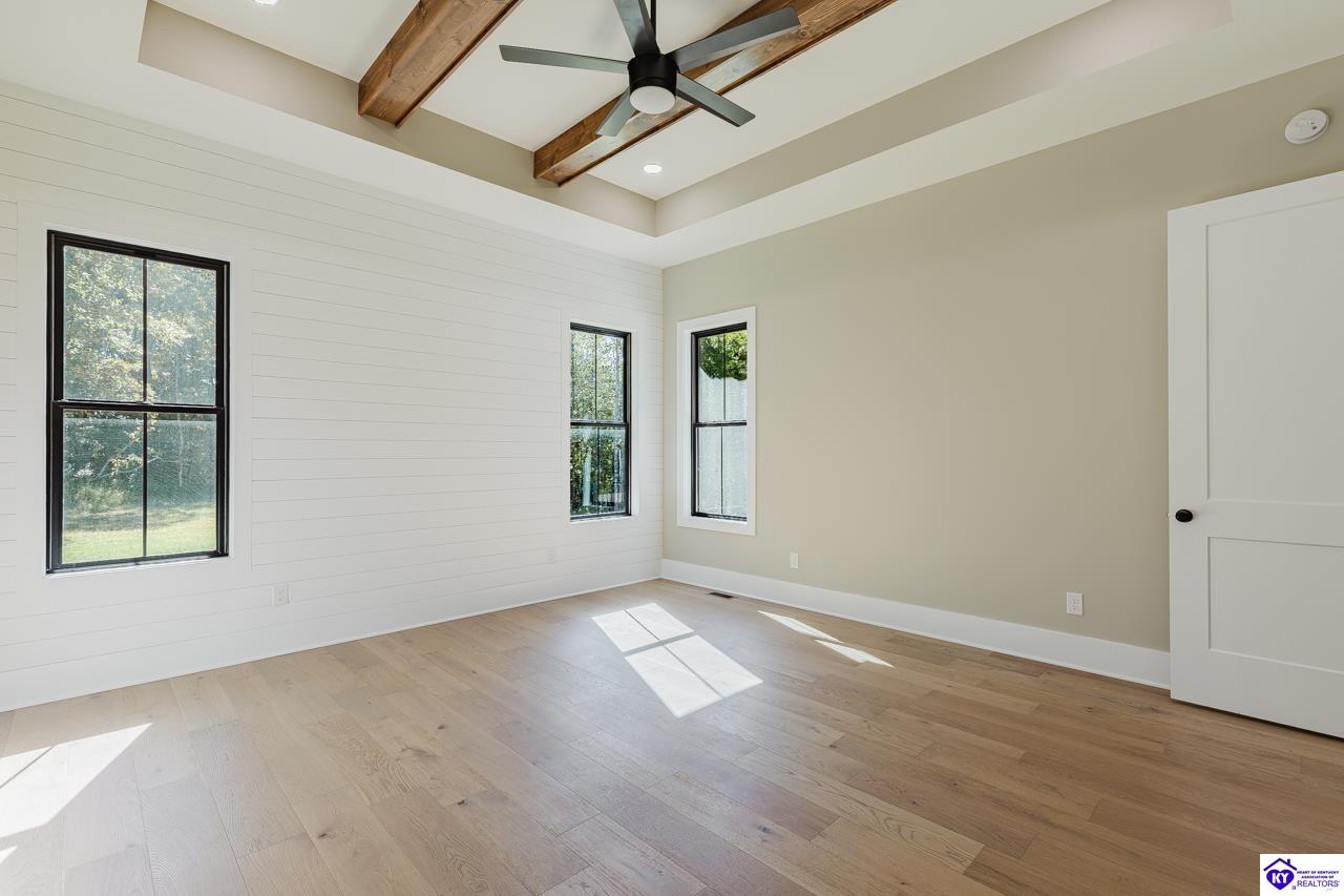 2045 W Rhudes Creek Road