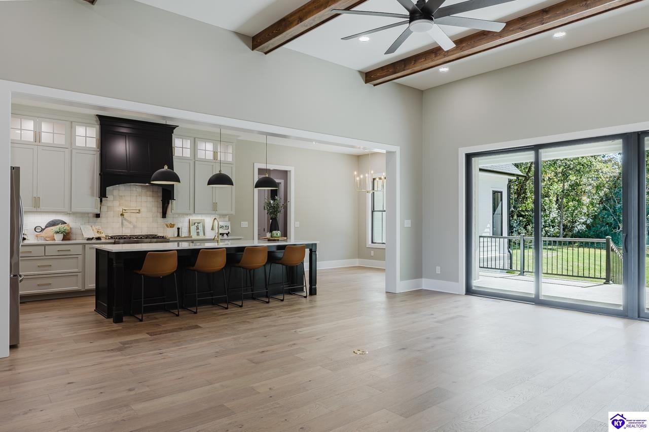 2045 W Rhudes Creek Road