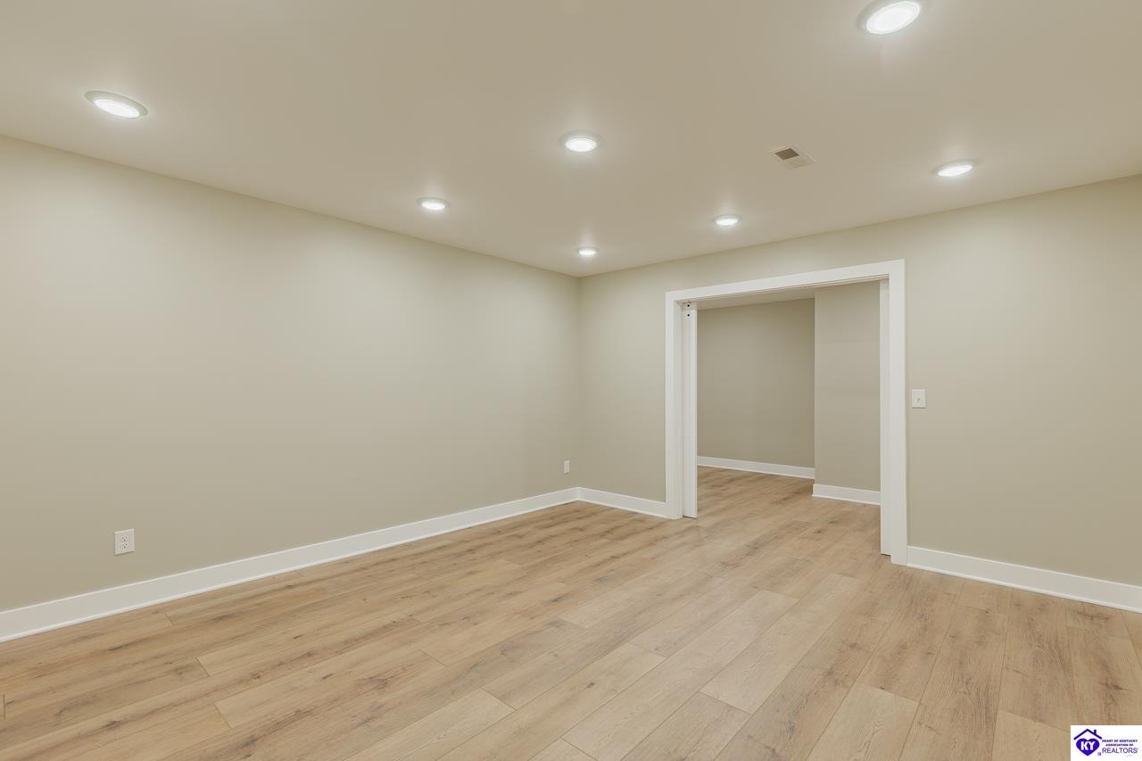 2045 W Rhudes Creek Road