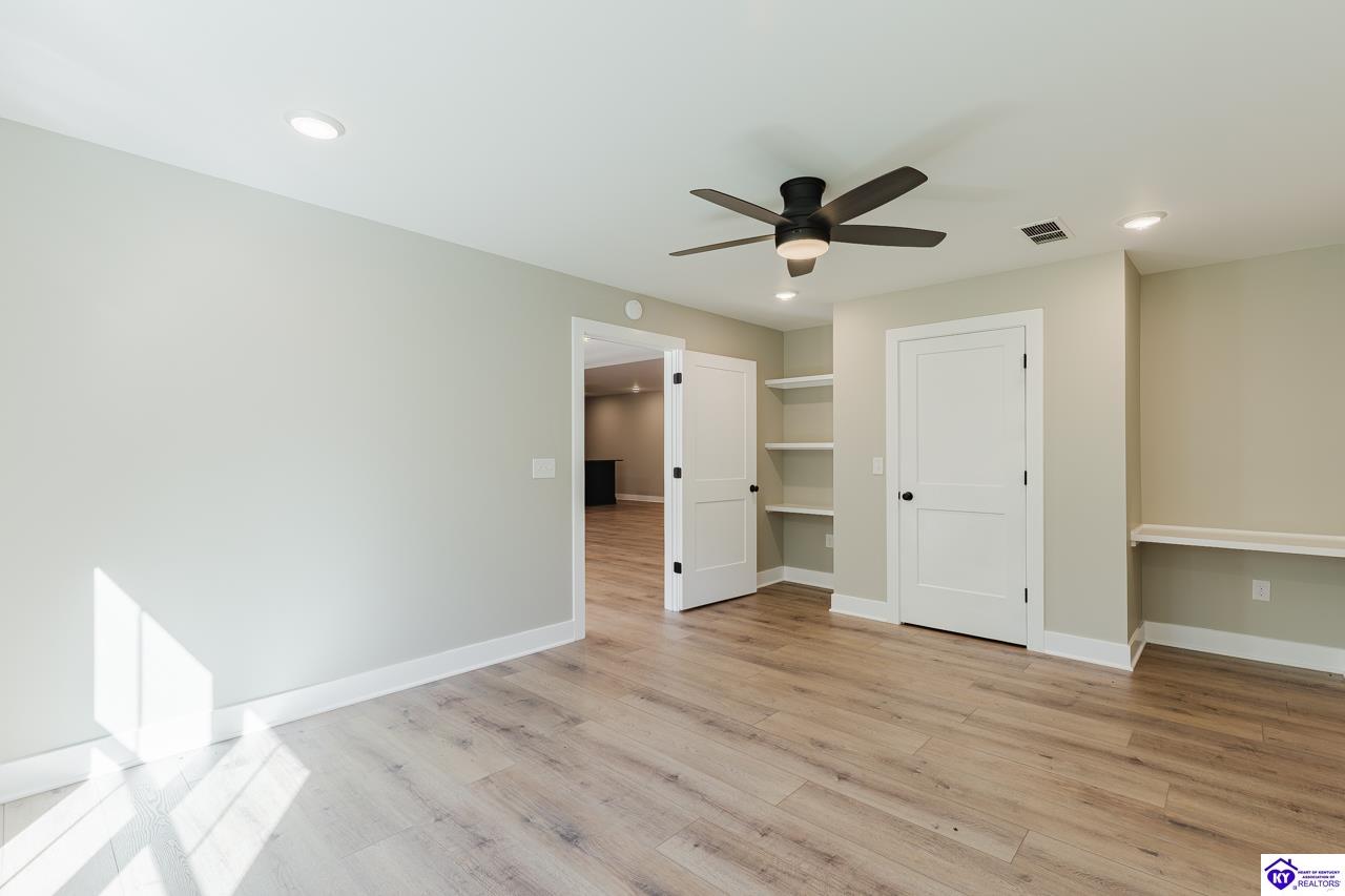 2045 W Rhudes Creek Road