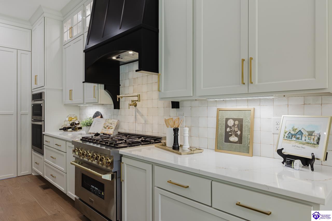 2045 W Rhudes Creek Road